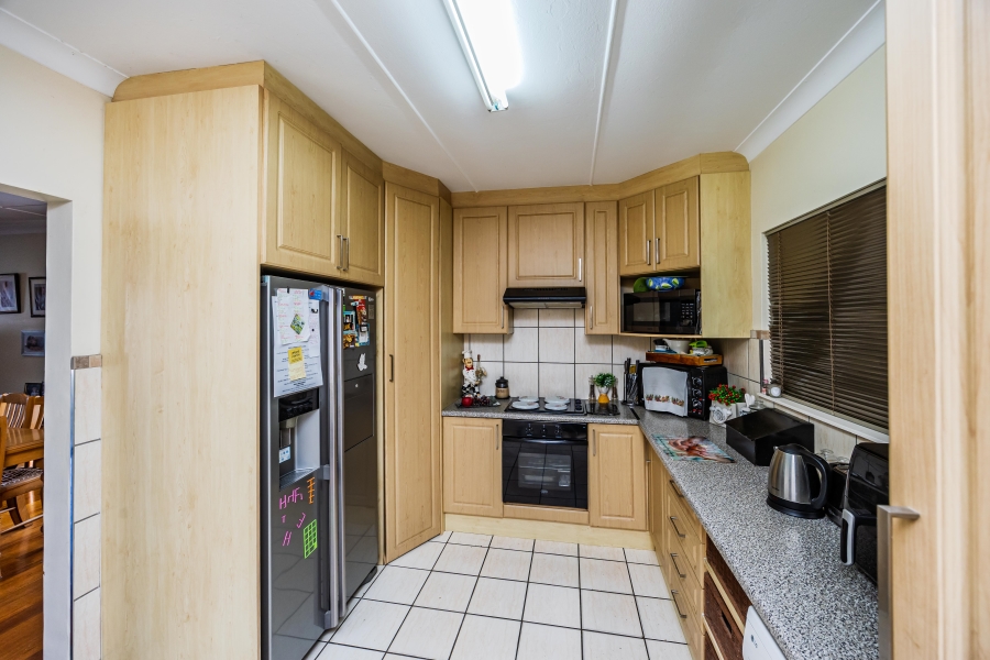 3 Bedroom Property for Sale in Sunnyridge Eastern Cape